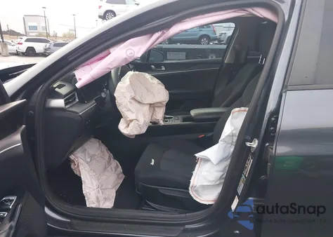 2021 Kia K5 Lxs из США, поврежденный, VIN 5XXG14J28MG019824